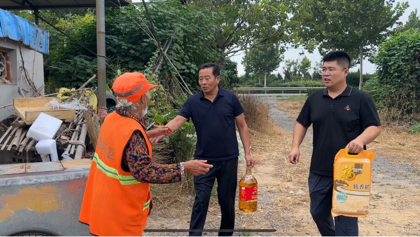 情满中秋·温情相伴丨碧桂园满国集团节前走访慰问一线困难职工及海外员工家属